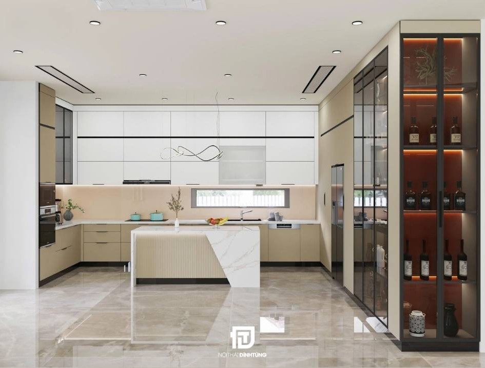 Mẫu tủ bếp inox cánh kính chữ U tông trắng kem chị Mai tại Hà Đông