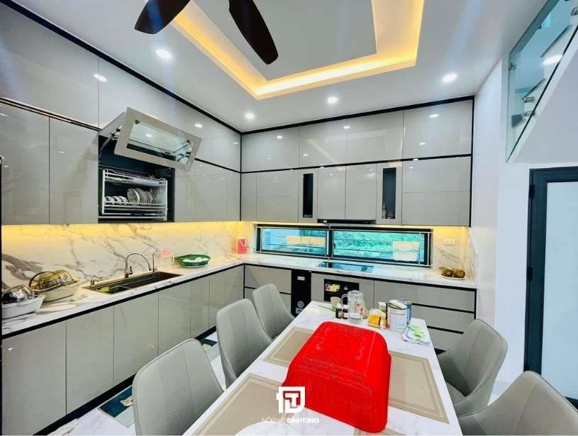 Tủ bếp nhựa picomat cánh acrlylic sau 3 năm sử dụng tại Nội Thất Đình Tùng