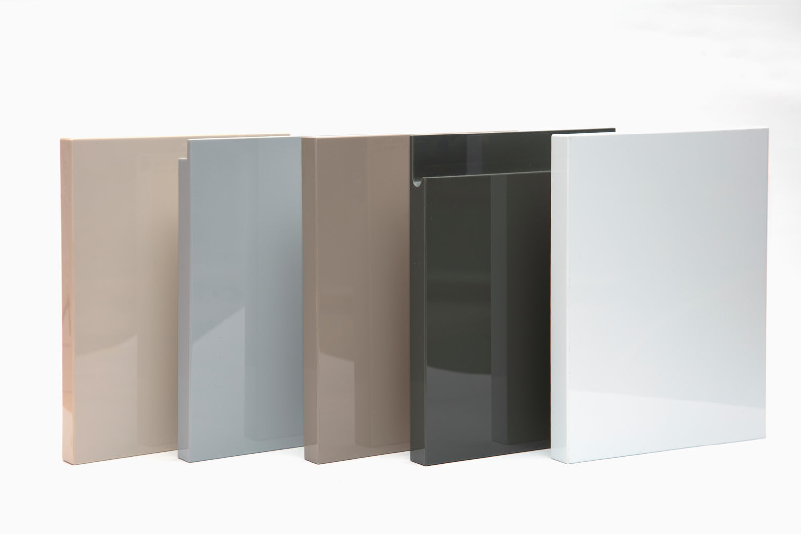 Nhựa bóng (Laminate bóng gương/ Acrylic phủ bóng)