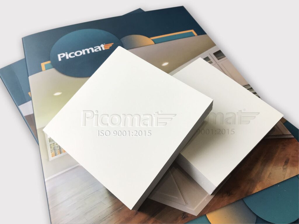 Cánh Acrylic cốt nhựa Picomat